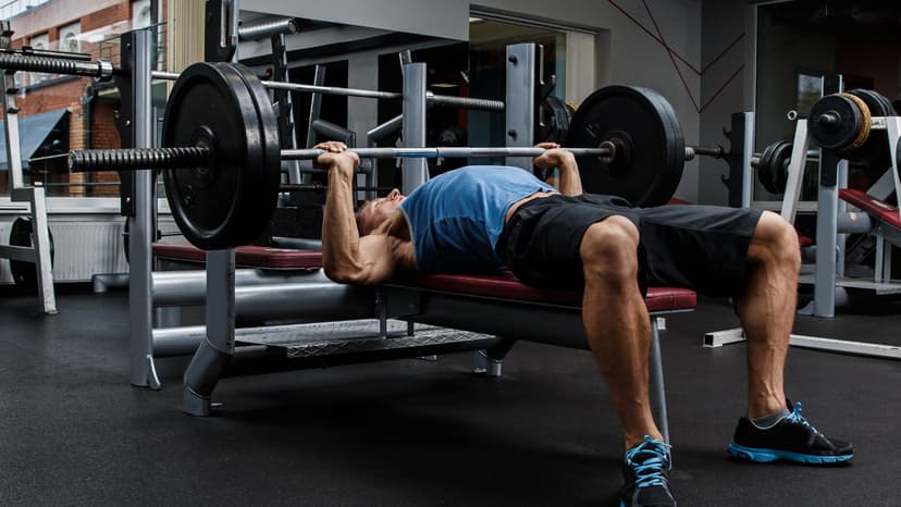 शुरुआती बॉडीबिल्डर - छाती और कंधे workout
