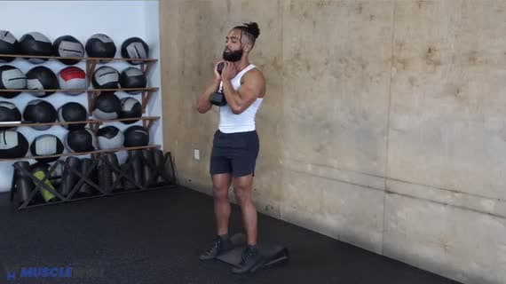 Topukları Yükseltilmiş Dambıllı Goblet Squat