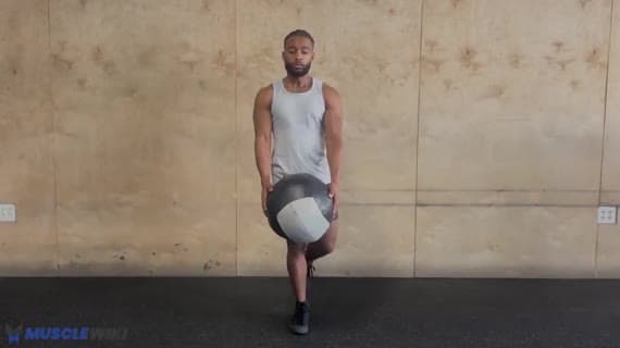 Einbeiniges Kreuzheben mit Medizinball