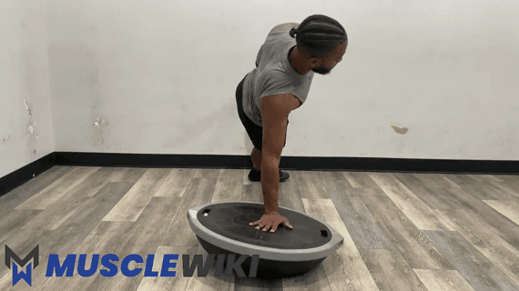 پلانک پهلو با دست روی BOSU Ball و دور کردن ران