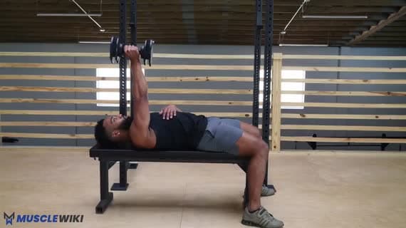 Press Guillotina de Tríceps con Mancuerna a Un Brazo